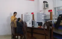 TP.HCM: Người dân bức xúc vì thái độ thờ ơ của nhiều cán bộ, công chức