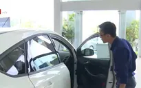Bao giờ chấm dứt tình trạng mua ô tô bị ép mua phụ kiện?