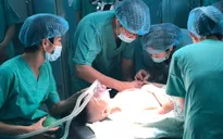 Vận động tiền chữa điếc bẩm sinh cho bệnh nhi 27 tháng tuổi