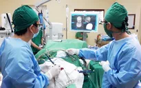 Đột ngột đau đầu, phát hiện khối u gây xuất huyết não