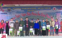 Bộ đội biên phòng hỗ trợ hộ nghèo vùng biên giới đón Tết