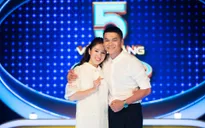 Lê Phương và chồng trẻ “dính nhau như sam” tại 5 vòng vàng kỳ ảo