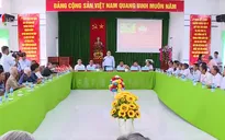 Chủ tịch Ủy ban Trung ương MTTQ Việt Nam tặng quà Tết các gia đình chính sách, hộ nghèo