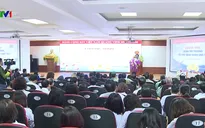 Trưởng Ban Dân vận Trung ương tặng quà Tết cho bệnh nhân ung thư ở Phú Thọ