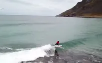 Trải nghiệm lướt sóng ở bán đảo Lofoten (Na Uy)