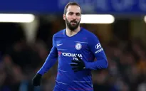 Sốc: Không chỉ chơi tệ, Higuain còn đang chấn thương!