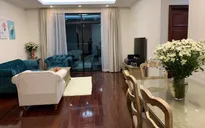Ngắm không gian sống tràn ngập hoa của siêu mẫu Xuân Lan