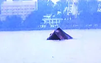 Chìm tàu tại vùng biển Hạ Long