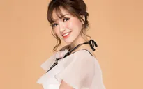 Bích Phương hạnh phúc nhận nút vàng YouTube đầu tiên của nữ ca sĩ Việt Nam