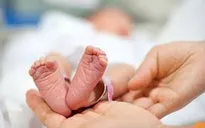 Giao nhầm trẻ sơ sinh được xếp vào danh mục sự cố y khoa nghiêm trọng