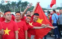 ĐT Việt Nam – ĐT Malaysia: Rực rỡ sắc màu CĐV trước trận đấu