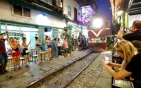 Hà Nội giải tỏa các quán cà phê đường tàu