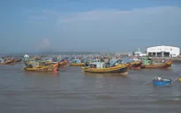 Bồi lấp cảng Phan Thiết khiến tàu thuyền ra vào khó khăn