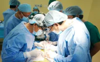 Chồng hiến thận cứu sống vợ suy thận giai đoạn cuối