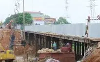 Hà Nội phân luồng giao thông phục vụ thi công cầu Ái Mỗ (Sơn Tây)