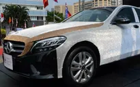 Chiếc ô tô đính 350.000 viên kim cương