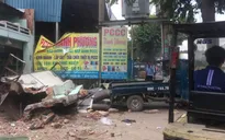 Sập công trình nhà ở đang tháo dỡ, 2 người trọng thương