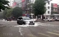 Trung Bộ cảnh báo đêm nay mưa lớn trở lại