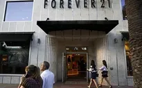 Forever 21 phá sản có là điềm báo cho hồi kết của xu hướng fast fashion?