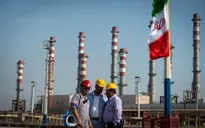 Iran xây cảng dầu mới trên Biển Oman