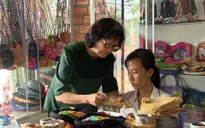 Cô giáo tâm huyết với người khuyết tật