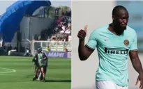 Trận Sassuolo - Inter bị gián đoạn bởi VĐV dù lượn