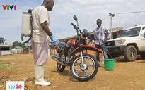 Bệnh nhân Ebola sống sót chung tay chống dịch bệnh