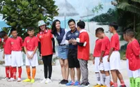 Cầu thủ nhí 2019: Diệu Nhi nhận 17 cầu thủ nhí làm con nuôi