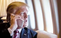 Tổng thống Trump mắng CEO Apple vì bỏ nút "Home" trên iPhone