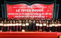 Hà Nội tuyên dương 86 thủ khoa xuất sắc Thủ đô năm 2019