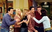 Jennifer Aniston hé lộ dàn sao “Friends” sẽ hội tụ