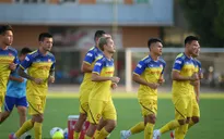 ẢNH: ĐT Việt Nam thiếu vắng nửa quân số trong buổi tập đầu tiên