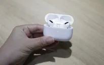 Trên tay AirPods Pro và so sánh với AirPods thế hệ cũ