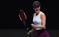 Thắng thuyết phục Halep, Svitolina vào bán kết WTA Finals