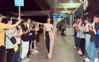 Kiều Loan tự tin catwalk giữa sân bay trước giờ lên đường thi Miss Grand International