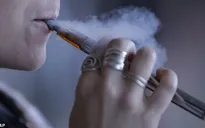 Phơi nhiễm khói thuốc lá điện tử khiến chuột phát triển ung thư phổi
