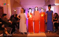 Áo dài Việt Nam tham gia chương trình từ thiện tại Anh