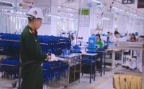 Vì sao hàng loạt công nhân Công ty TNHH Golden Victory Vietnam phải nhập viện?