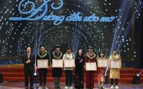 Tuyên dương 10 học sinh dân tộc thiểu số rất ít người trúng tuyển đại học