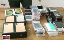 Bắt giữ gần 100 điện thoại iPhone nhập lậu