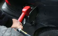 Chính phủ Iran bỏ trợ giá nhiên liệu để giảm lượng tiêu thụ