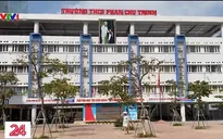 Giáo viên nhiều quận, huyện tại Hà Nội phải chờ hàng giờ để được thi viên chức