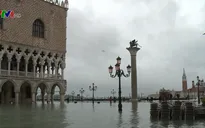 Venice chìm trong biển nước vì ngập lụt
