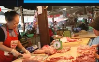 Giá thịt lợn tiếp tục giảm
