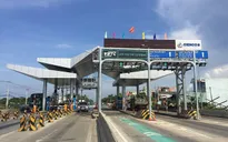 Sẽ xử phạt các xe không dán thẻ cố tình đi vào làn thu phí không dừng