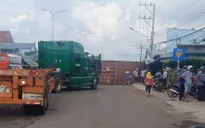 Người đàn ông tử vong do bị thùng container rơi xuống