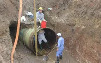Vỡ đường ống nước sông Đà