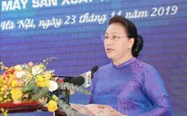 Chủ tịch Quốc hội thăm Khu công nghệ cao Hòa Lạc