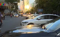 Lắp đặt biển báo xử lý xe vi phạm ở đường thu phí đỗ ô tô