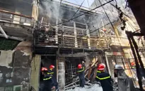 Hà Nội: Nổ bình gas gây cháy lớn tại phố Bùi Ngọc Dương